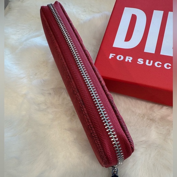 DIESEL Red Denim Zip-Around Continental Wallet - Picture 3 of 10